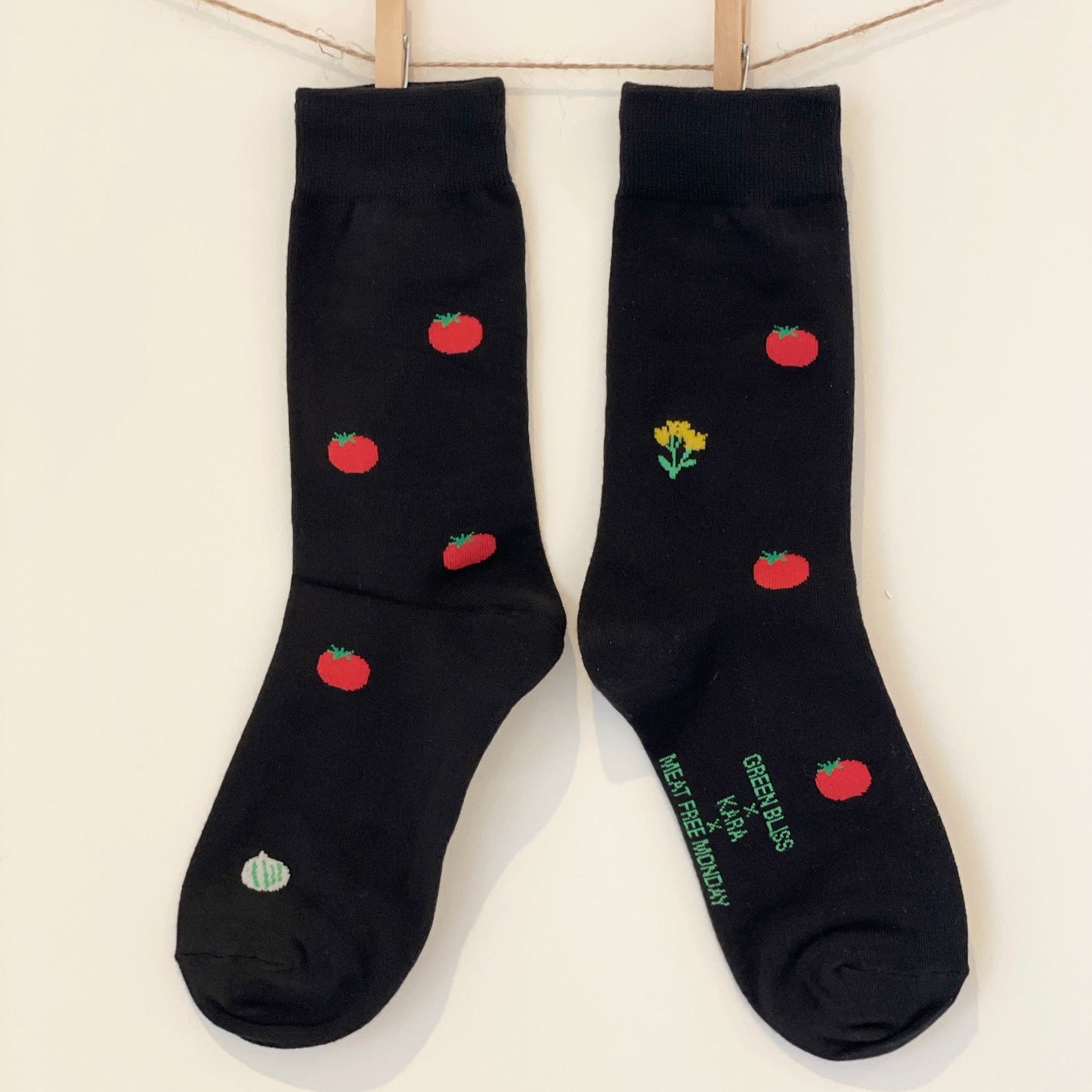 UNISEX | VEGETABLES SOCKS | BLACK