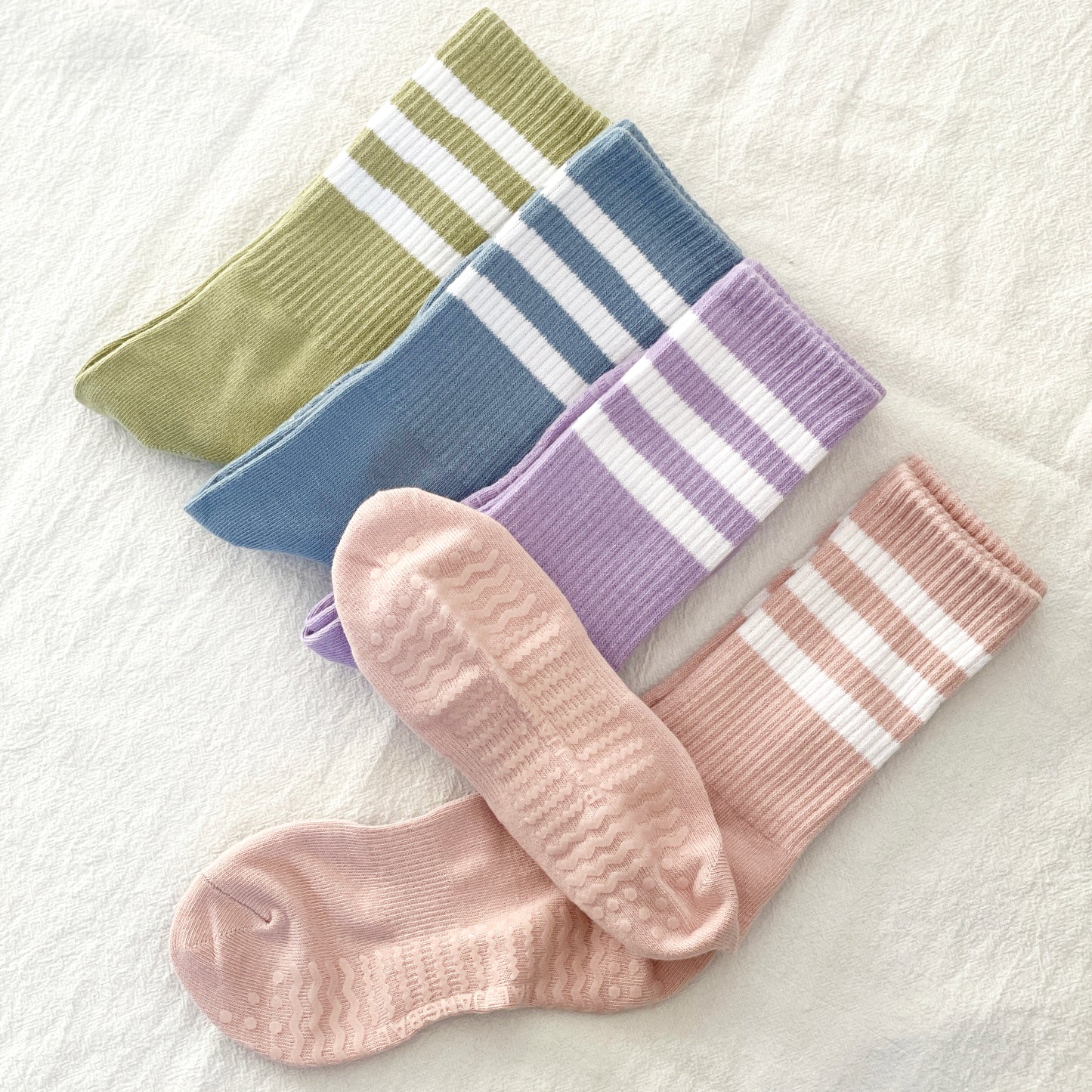 TRIPLE LINE NON SLIP SOCKS | PILATES | YOGA