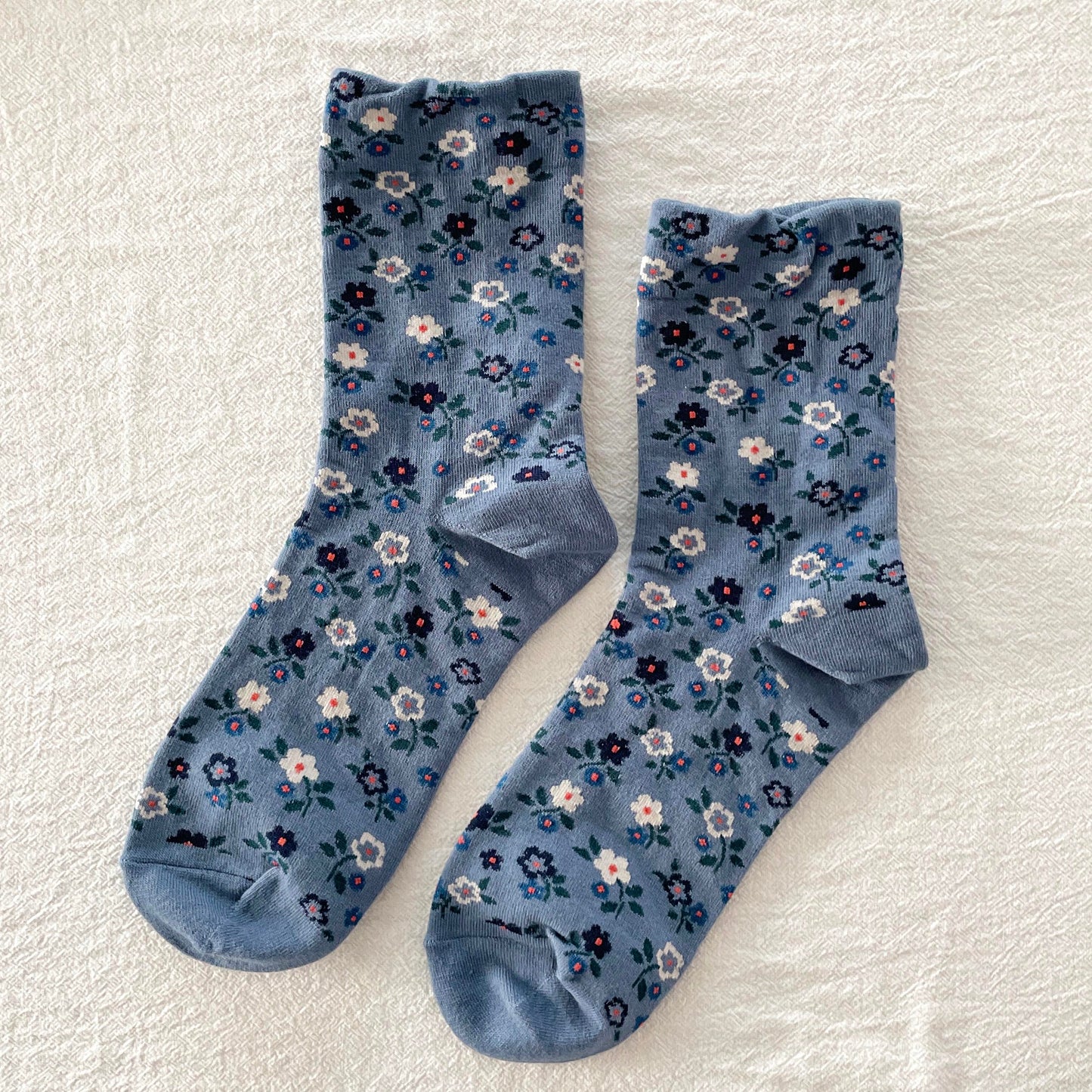 FLORAL PATTERN SOCKS